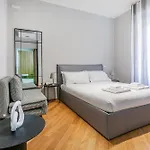 Apartamento San Babila Executive - Discover The Historic Centre Of Milão