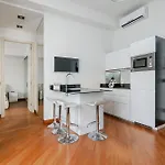 Apartamento San Babila Executive - Discover The Historic Centre Of *