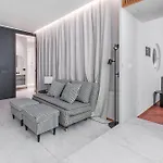 Apartamento San Babila Executive - Discover The Historic Centre Of