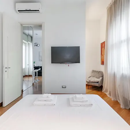 San Babila Executive - Discover The Historic Centre Of Apartamento *
