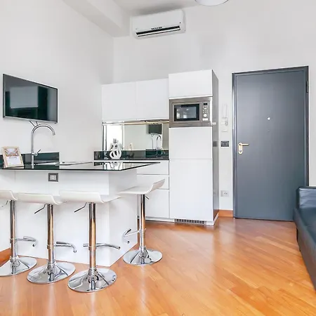 San Babila Executive - Discover The Historic Centre Of Apartamento