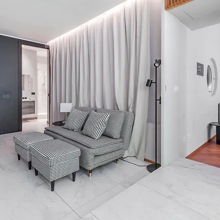 Apartamento San Babila Executive - Discover The Historic Centre Of