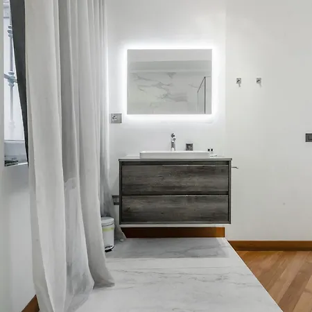 San Babila Executive - Discover The Historic Centre Of