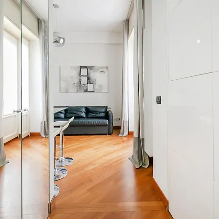 Apartamento San Babila Executive - Discover The Historic Centre Of *